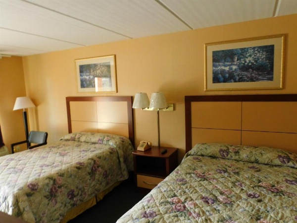 Camilla Inn & Suites image 48